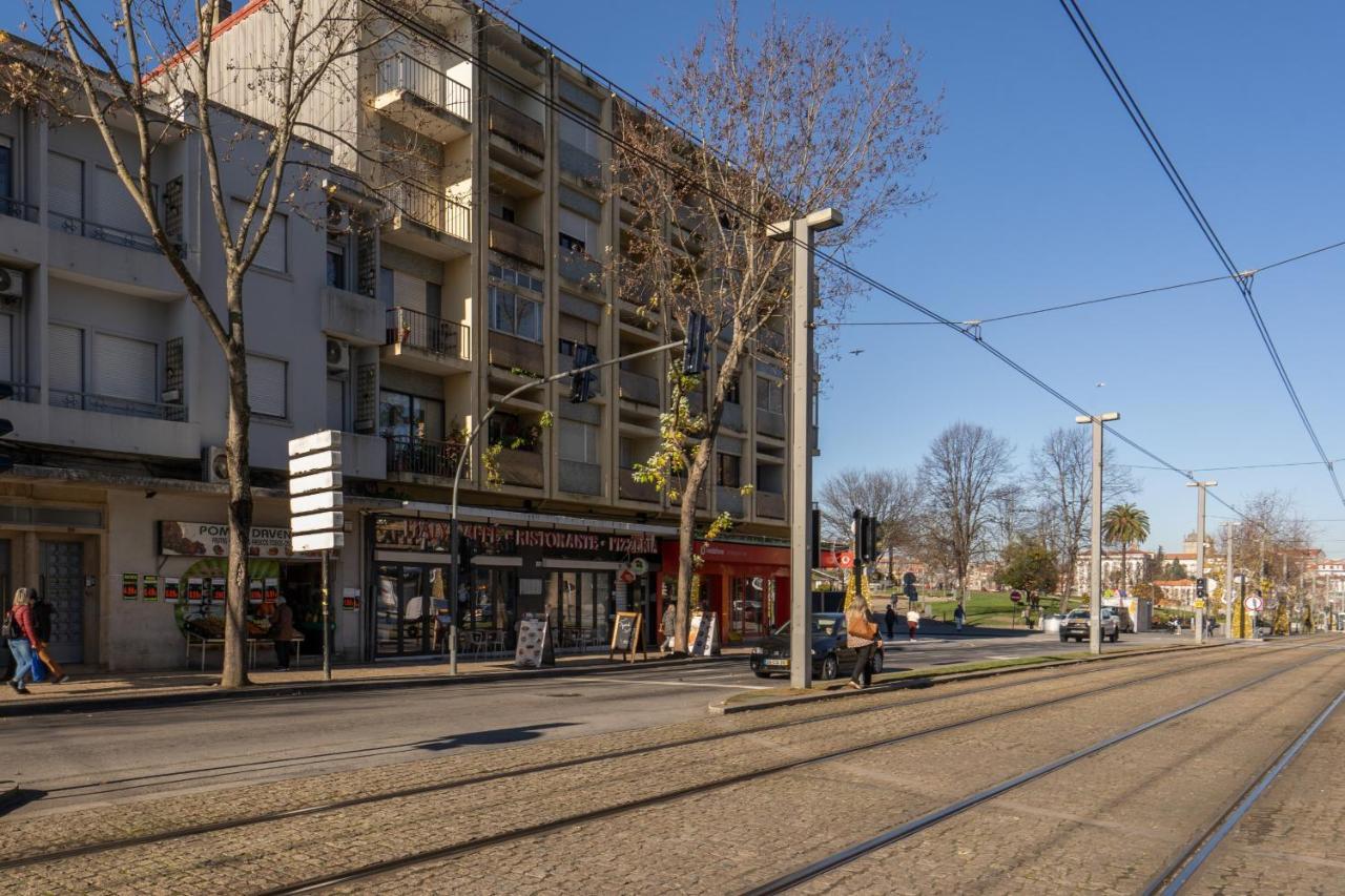 Ferienwohnung Gaya Avenue Flats - Elegant Contemporary Flats With Balcony Vila Nova de Gaia Exterior foto