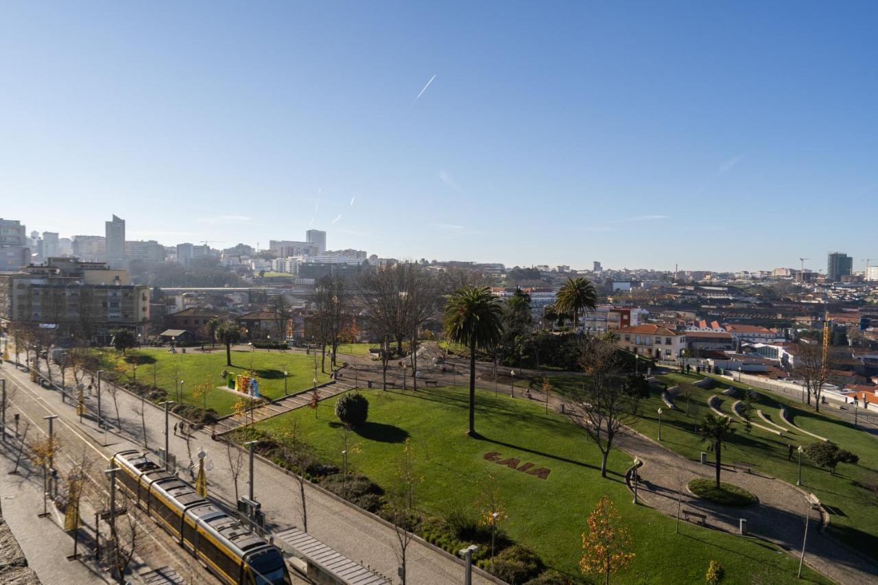 Ferienwohnung Gaya Avenue Flats - Elegant Contemporary Flats With Balcony Vila Nova de Gaia Exterior foto